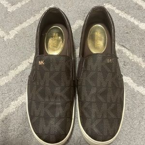 Michael kors shoes size 9